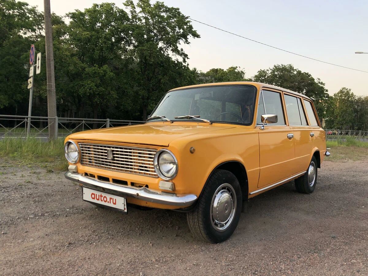 VAZ-2102